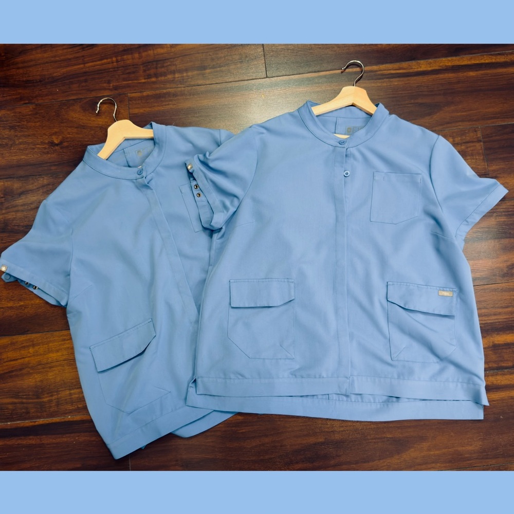 Bundle - TWO FIGS Limited Edition Rosario Military Scrub Top - Picture 3 of 8